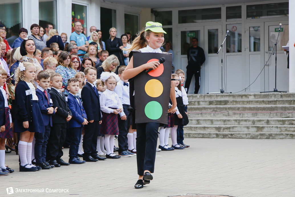 первое сентября в школах солигорска