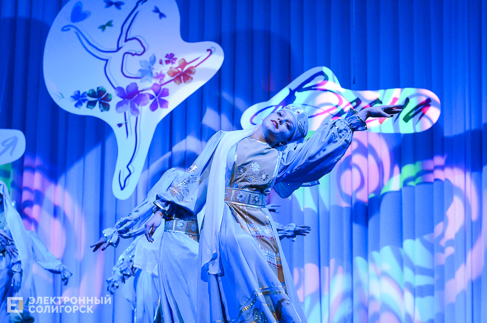 танцующая весна