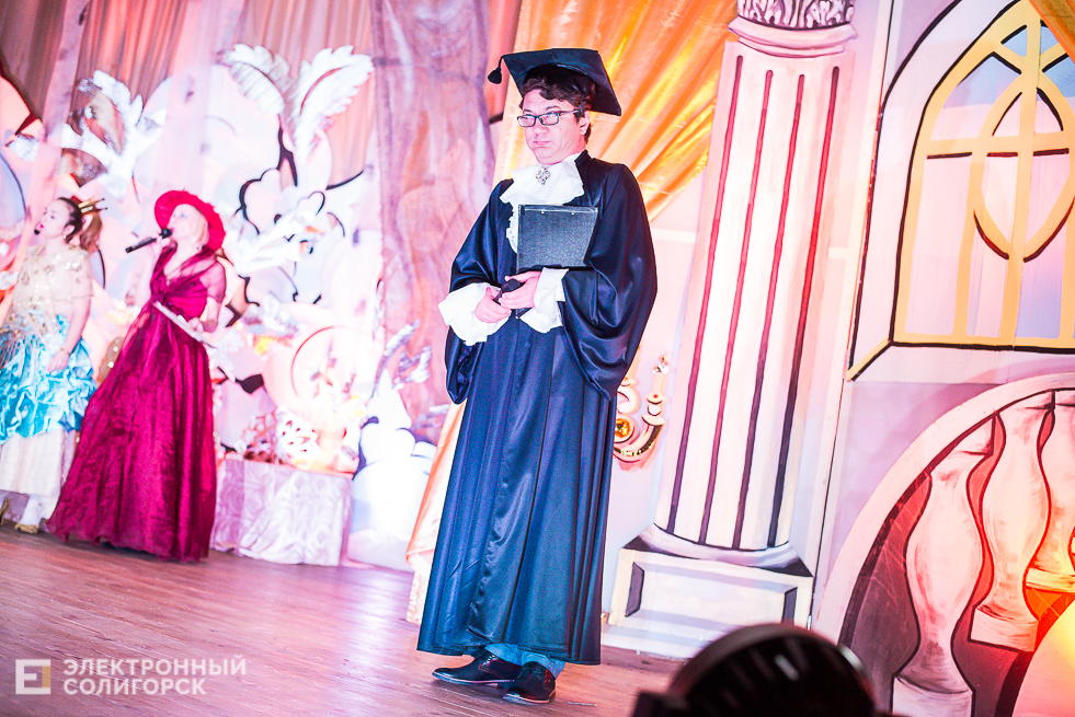 елка дом пионеров