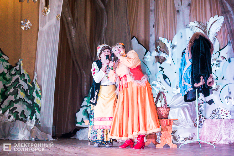 елка дом пионеров