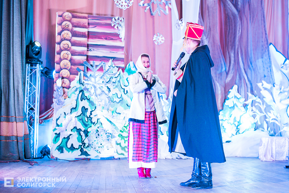 елка дом пионеров