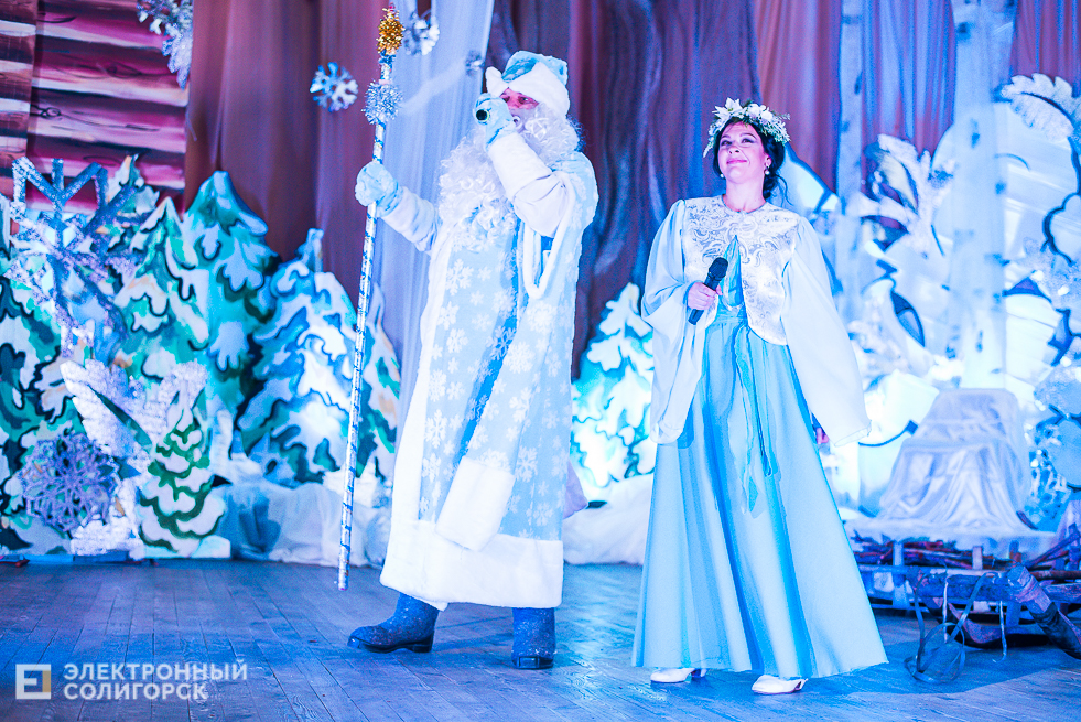 елка дом пионеров