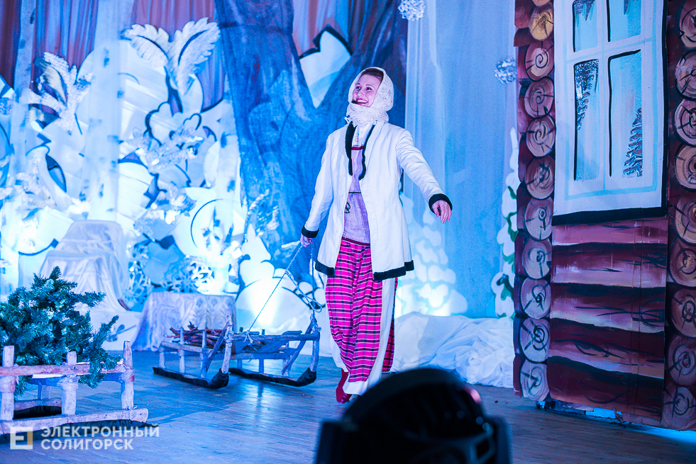 елка дом пионеров