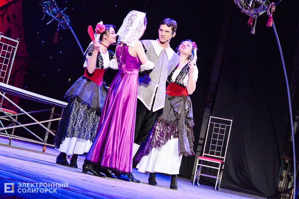 собака на сене