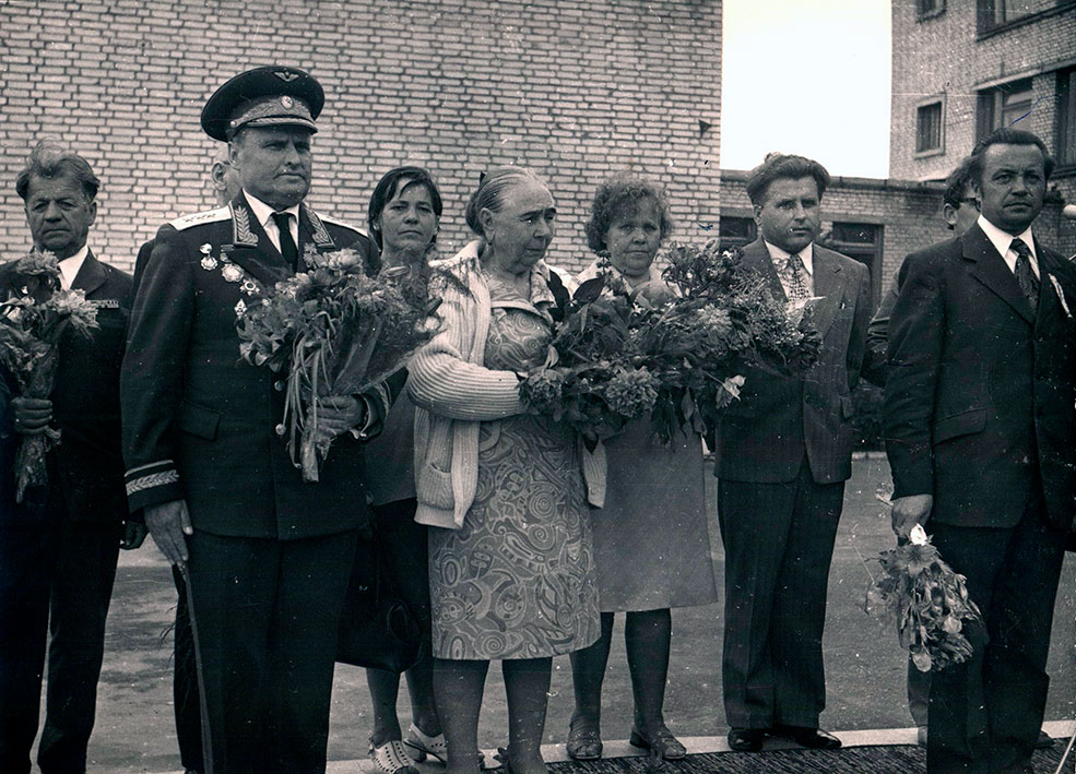 Школа №5 г. Солигорска - открытие памятника Козлову