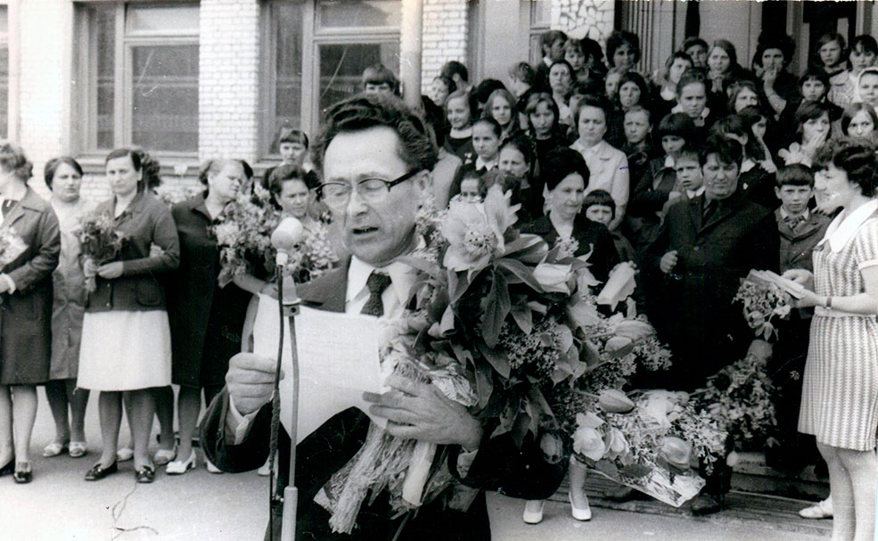 Школа №5 г. Солигорска - директор школы Заводэвкин