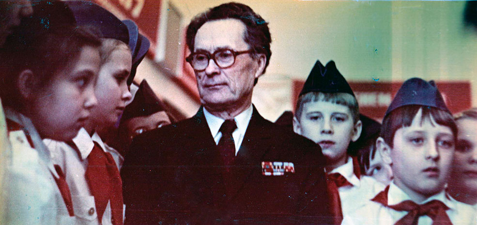 Школа №5 г. Солигорска - директор школы Заводэвкин