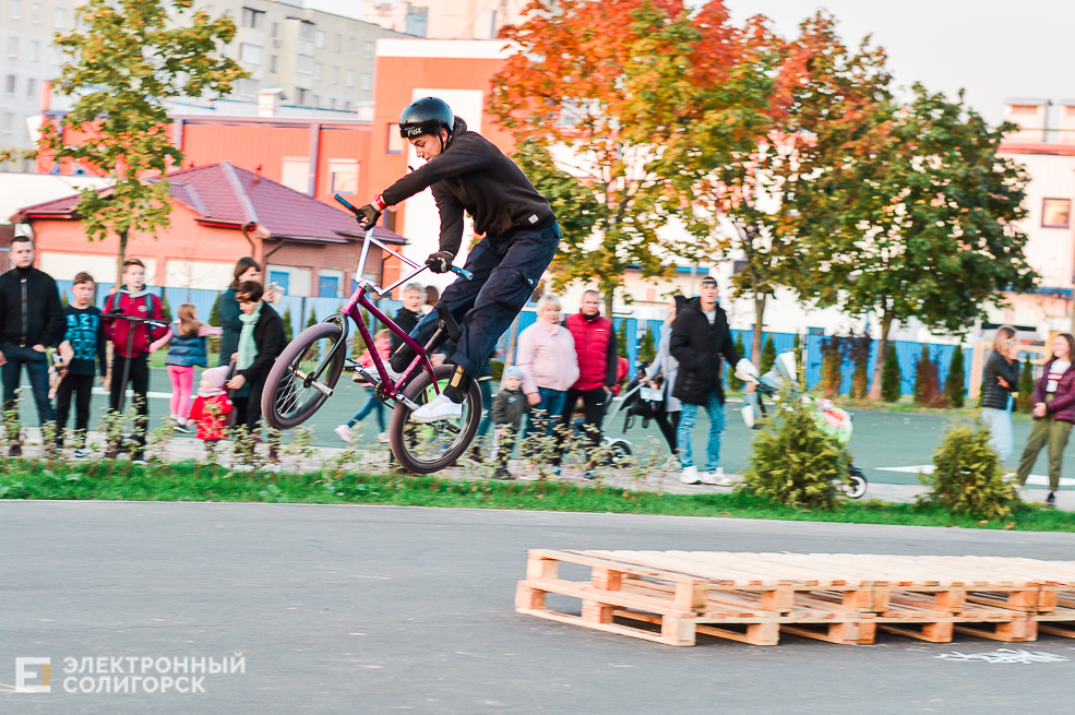 Соревнование скейтеров, самокатеров и bmx-серов в Солигорске