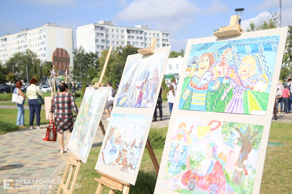 сквер семьи любви и верности солигорск открытие