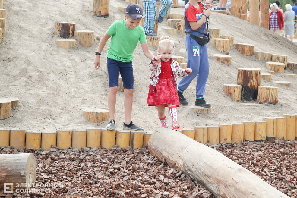 сквер семьи любви и верности солигорск открытие