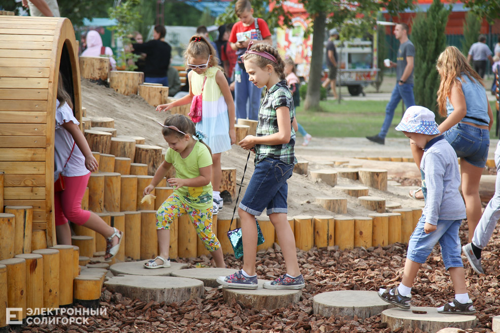 сквер семьи любви и верности солигорск открытие