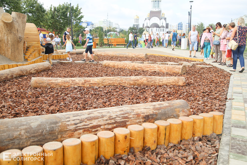 сквер семьи любви и верности солигорск открытие