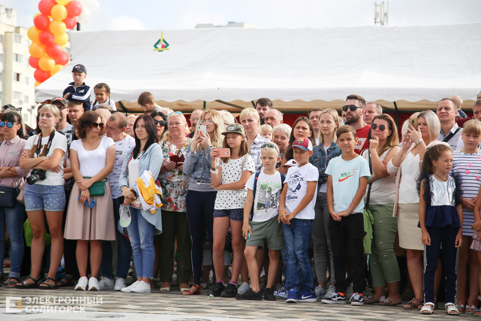 сквер семьи любви и верности солигорск открытие