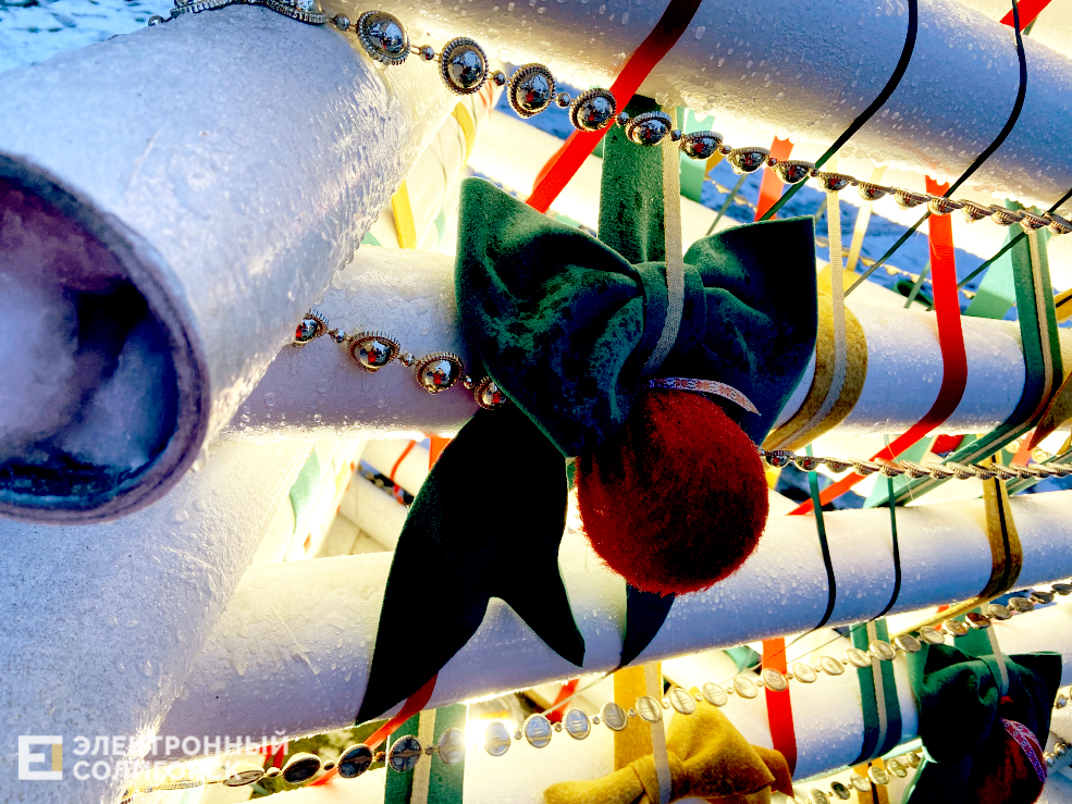 парад елок вечер