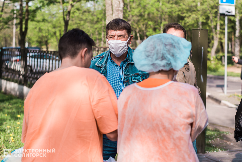 помощь медикам