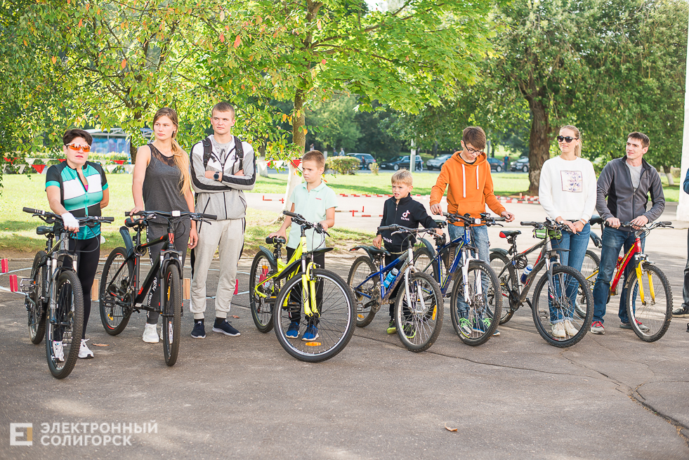 фигурное вождение велосипеда