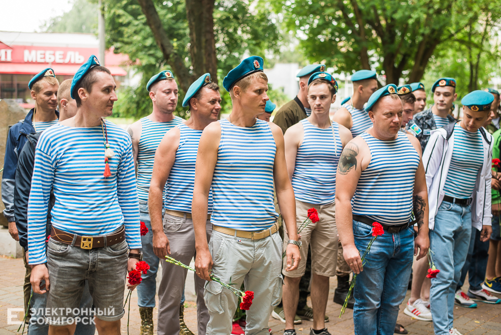 десантники