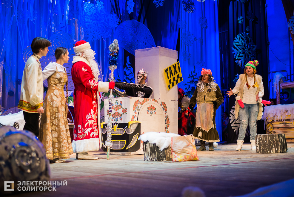 новогодний спектакль