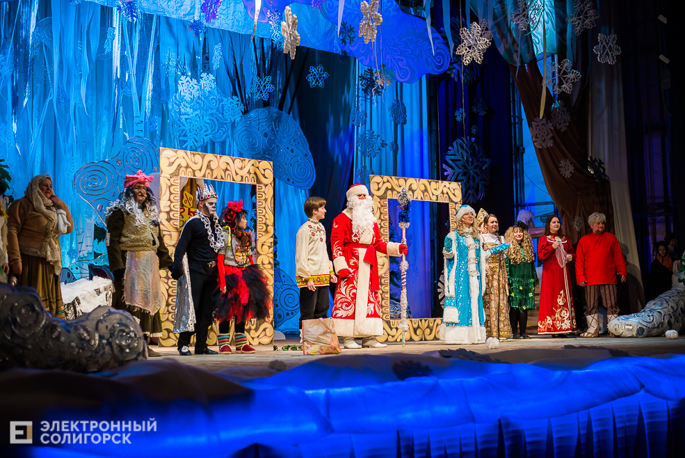 новогодний спектакль