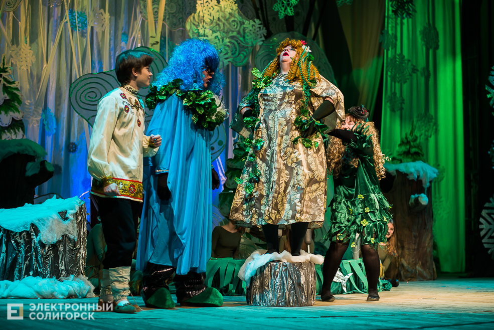 новогодний спектакль