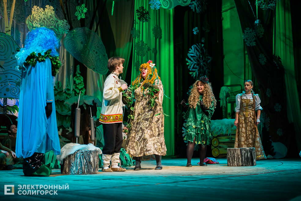 новогодний спектакль