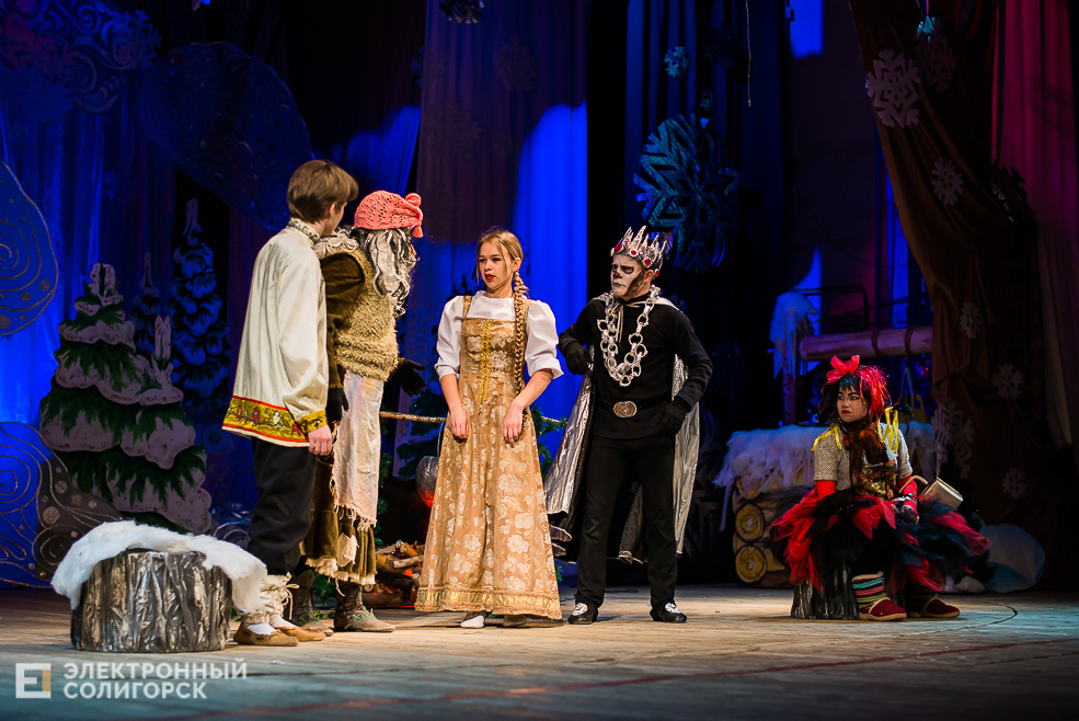 новогодний спектакль