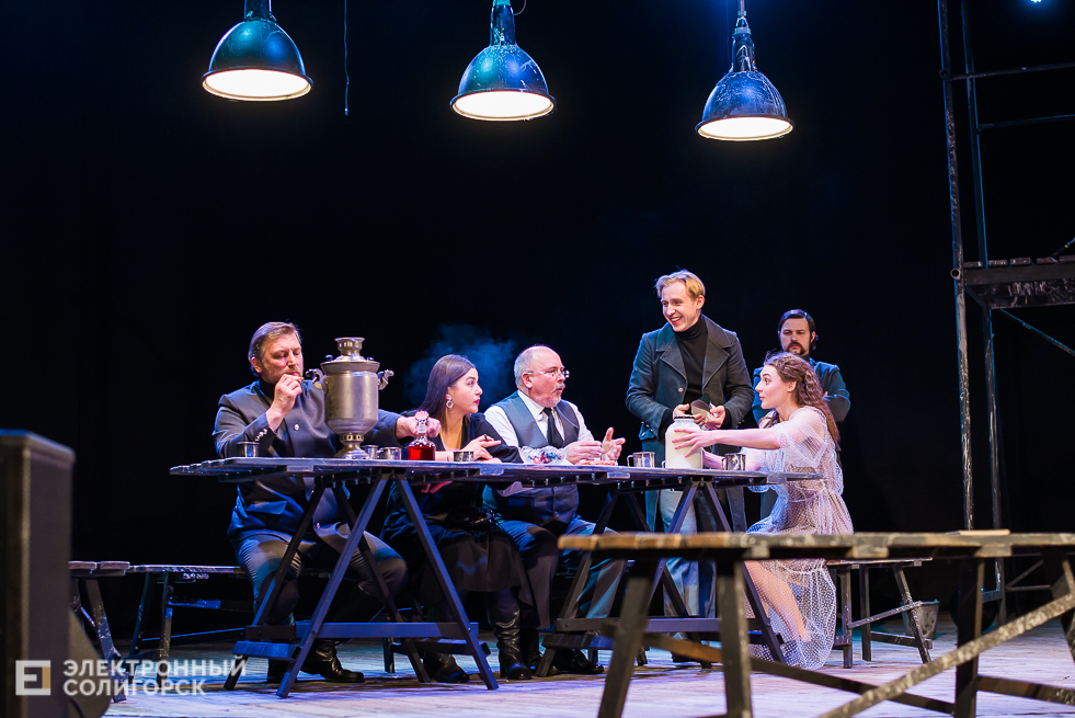 3 сестры спектакль