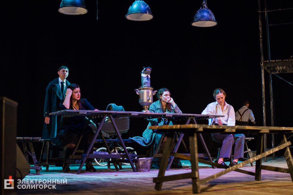 3 сестры спектакль