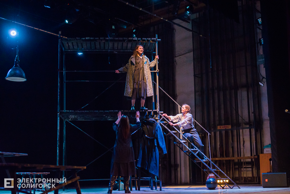 3 сестры спектакль