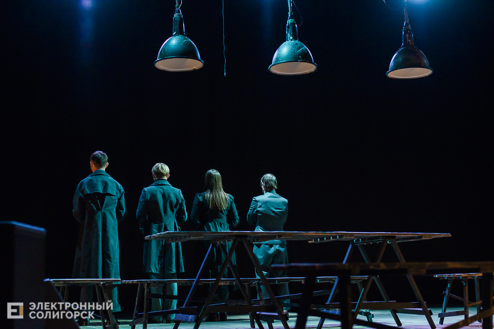 3 сестры спектакль