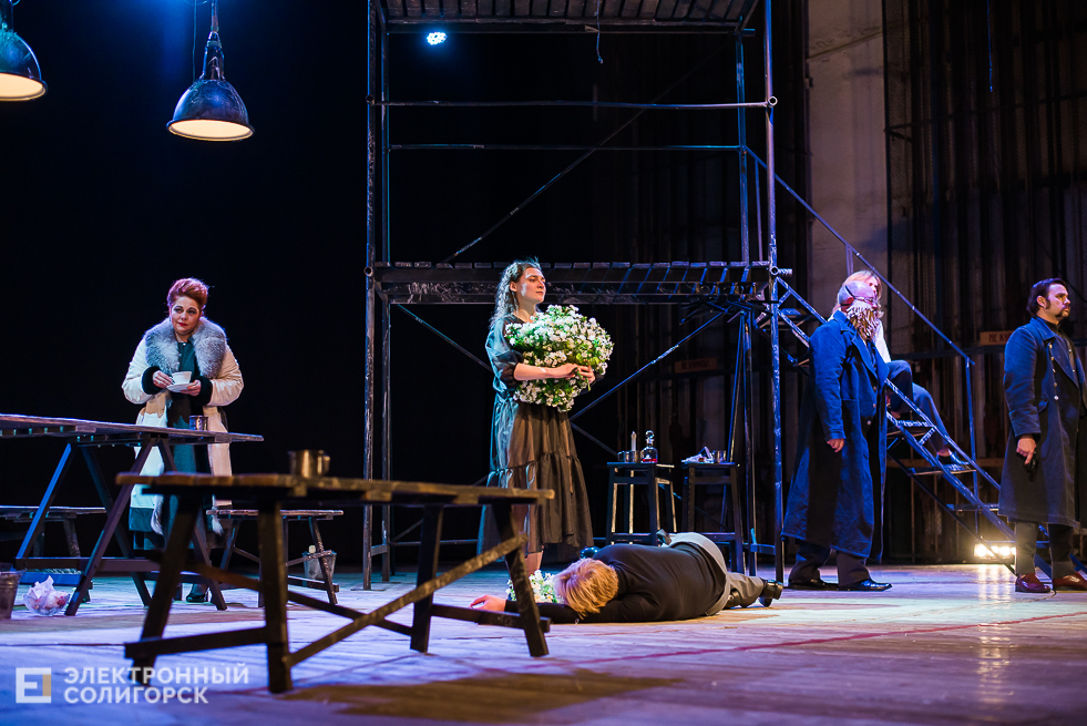 3 сестры спектакль