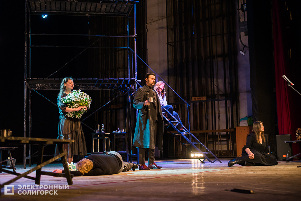 3 сестры спектакль