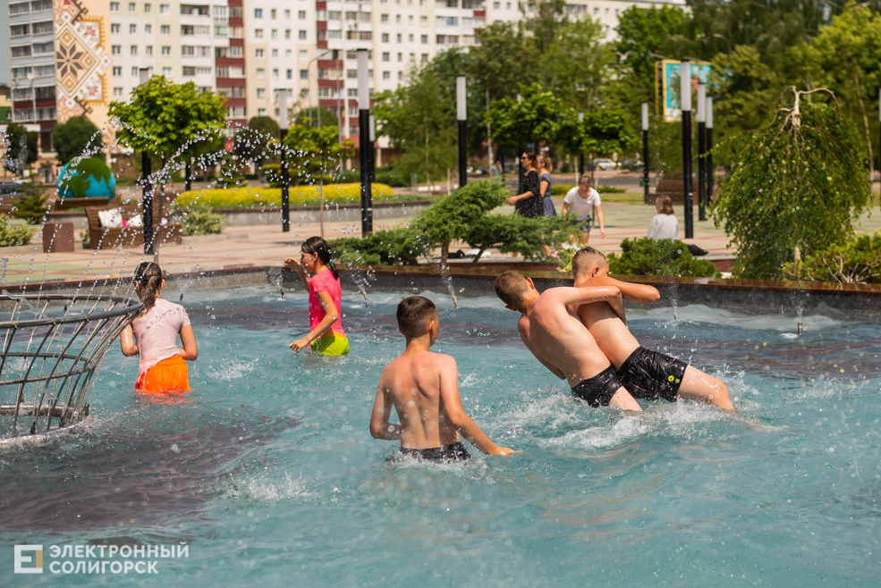 купания в фонтане