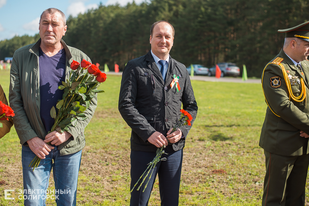 возложение цветов