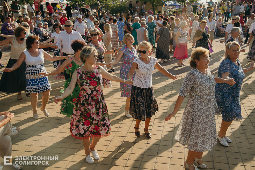 танцы в парке