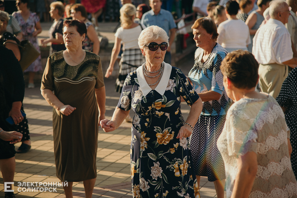 танцы в парке