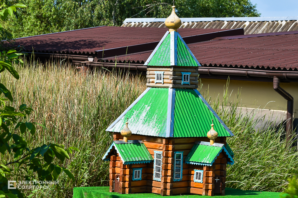 Дом в деревне, благоустройнный двор в Солигорском районе, своими руками