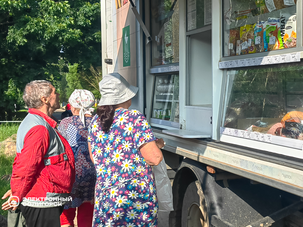 Автолавка в деревне Замошье Любанского района