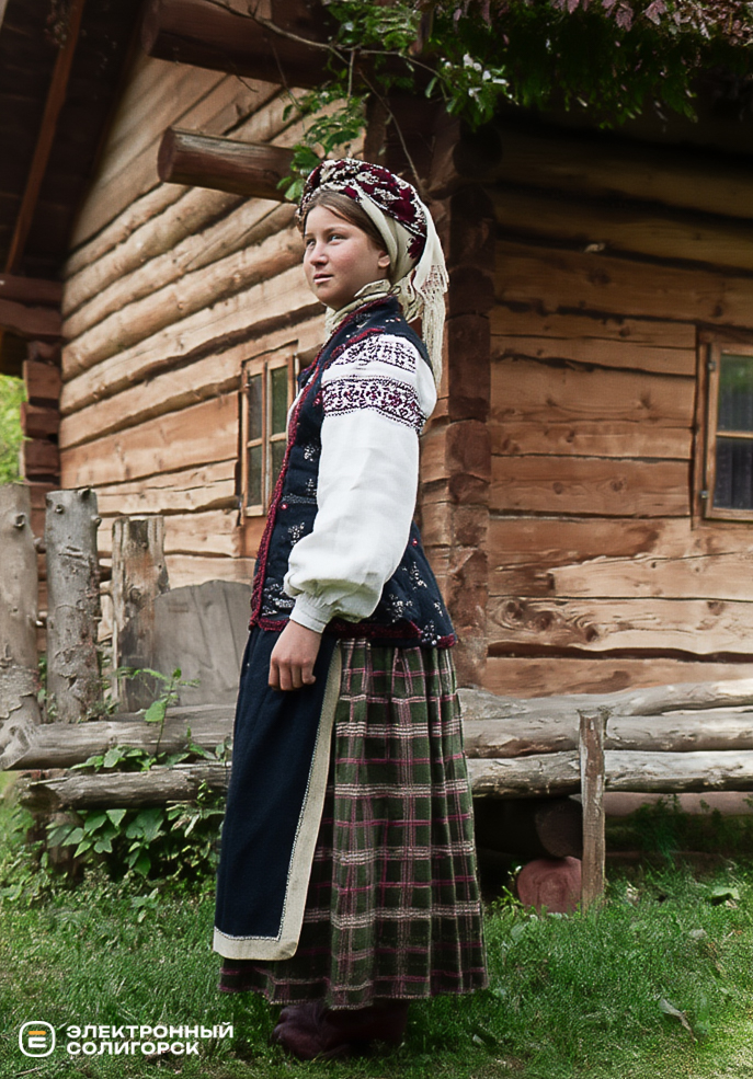 девушка из Лучников (теперь аг. Лучники Слуцкий район)