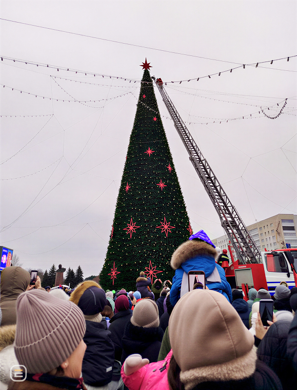 Парад Дедов Морозов в Солигорске