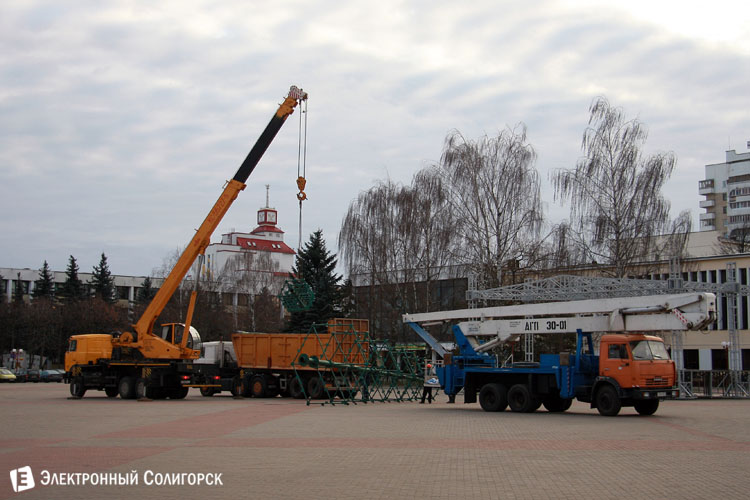 новогодняя елка Солигорск