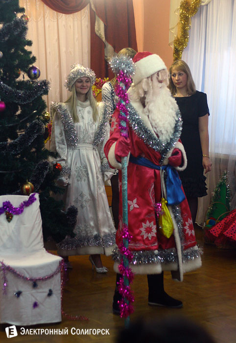 Дед Мороз и Снегурочка в детском саду